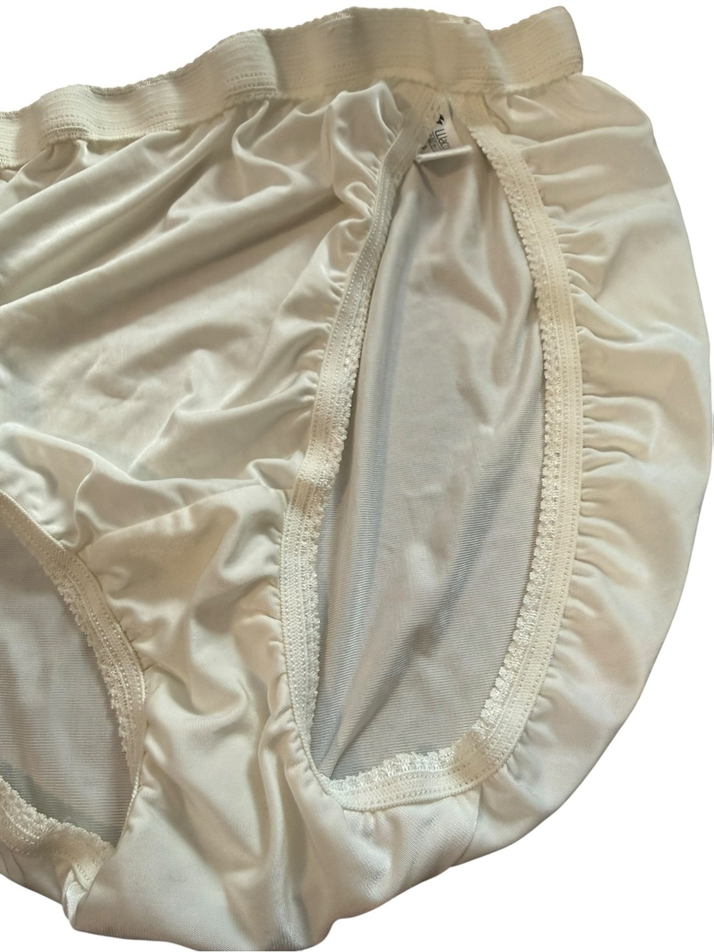 Wacoal Vintage Ivory Satin High-Cut Brief Panties Size 8/Medium - Picture 4 of 5